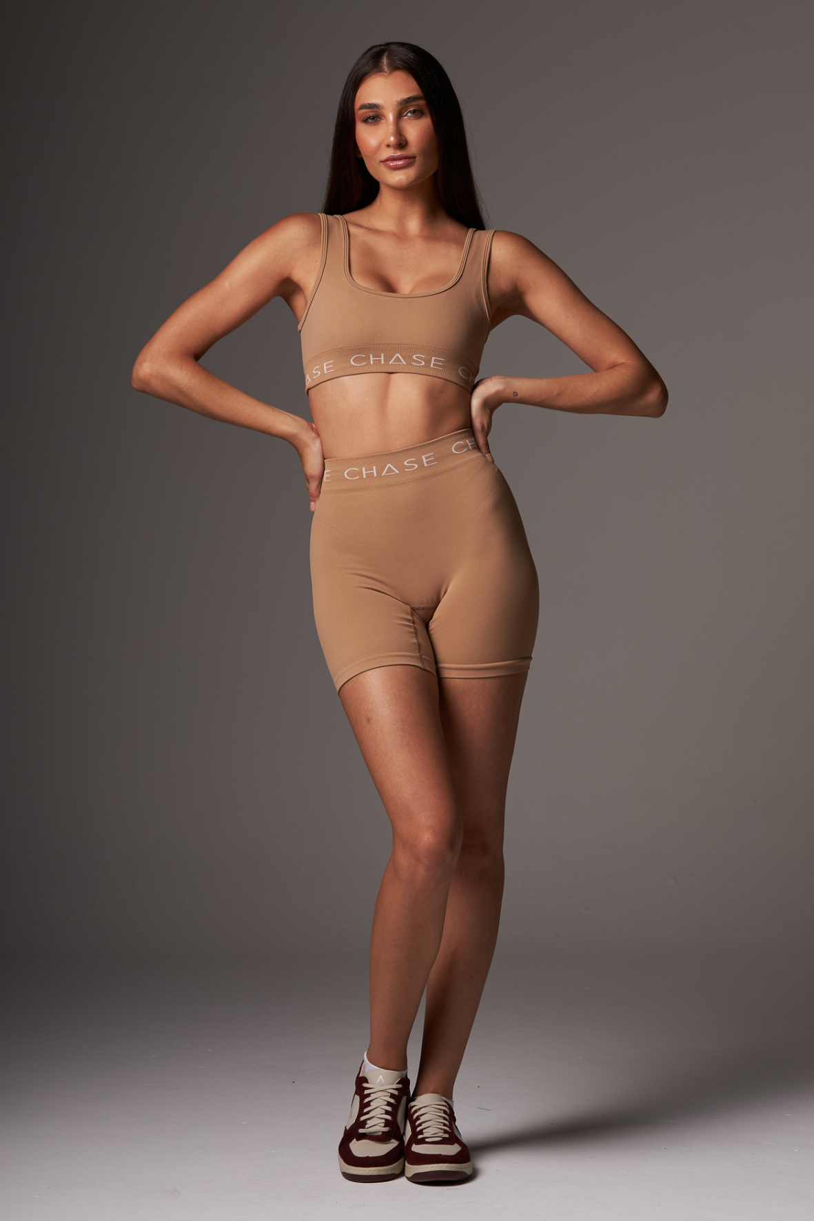 Top Signature Seamless Amphora