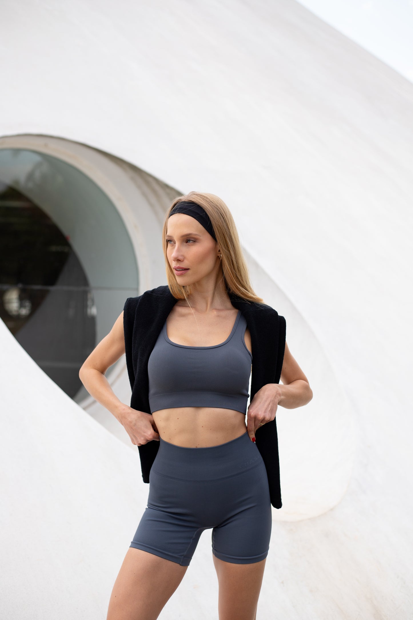 Top Outsider Seamless Rhodium