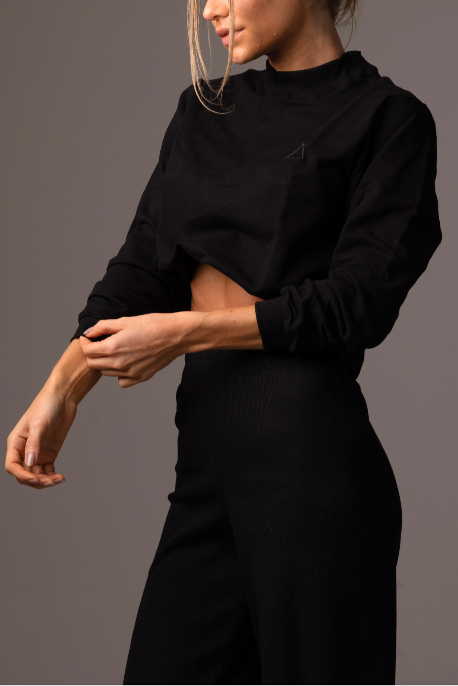 Pullover Mock Neck - Black