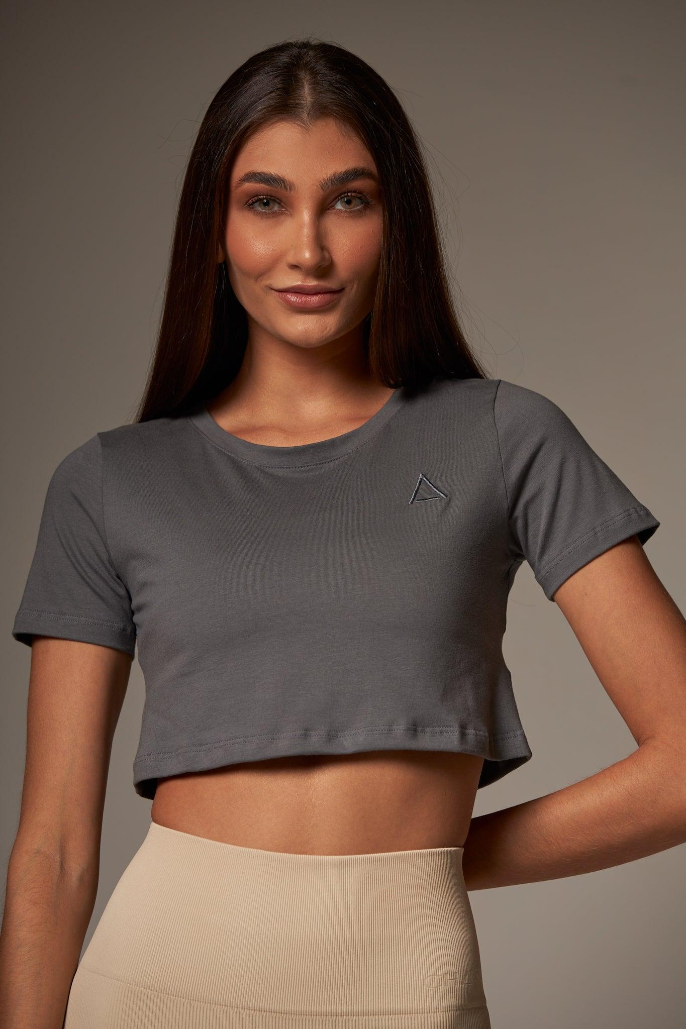 Cropped Essential Grey Lead - chasebrasil.com