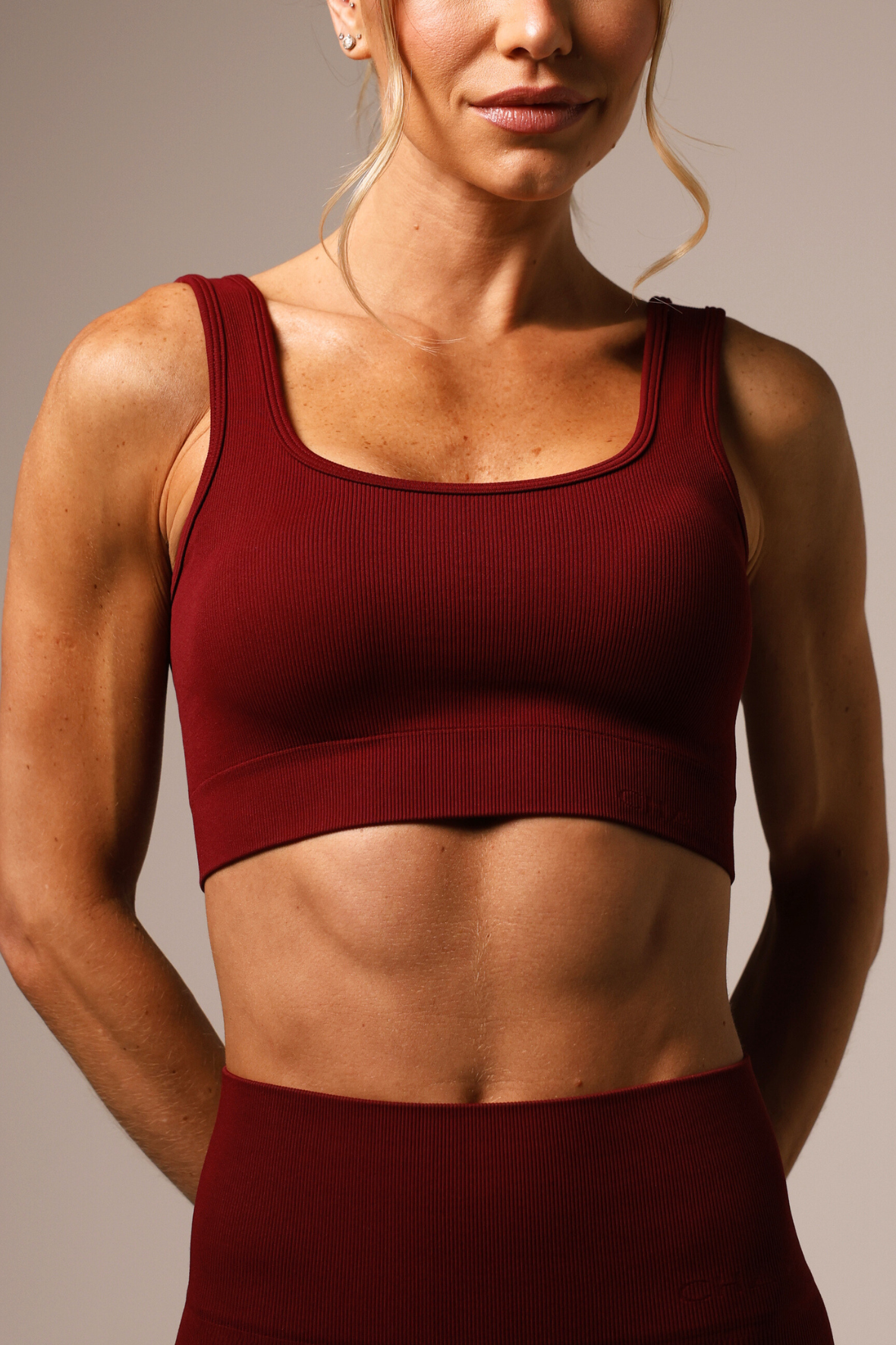 Top Outsider Seamless Jambo