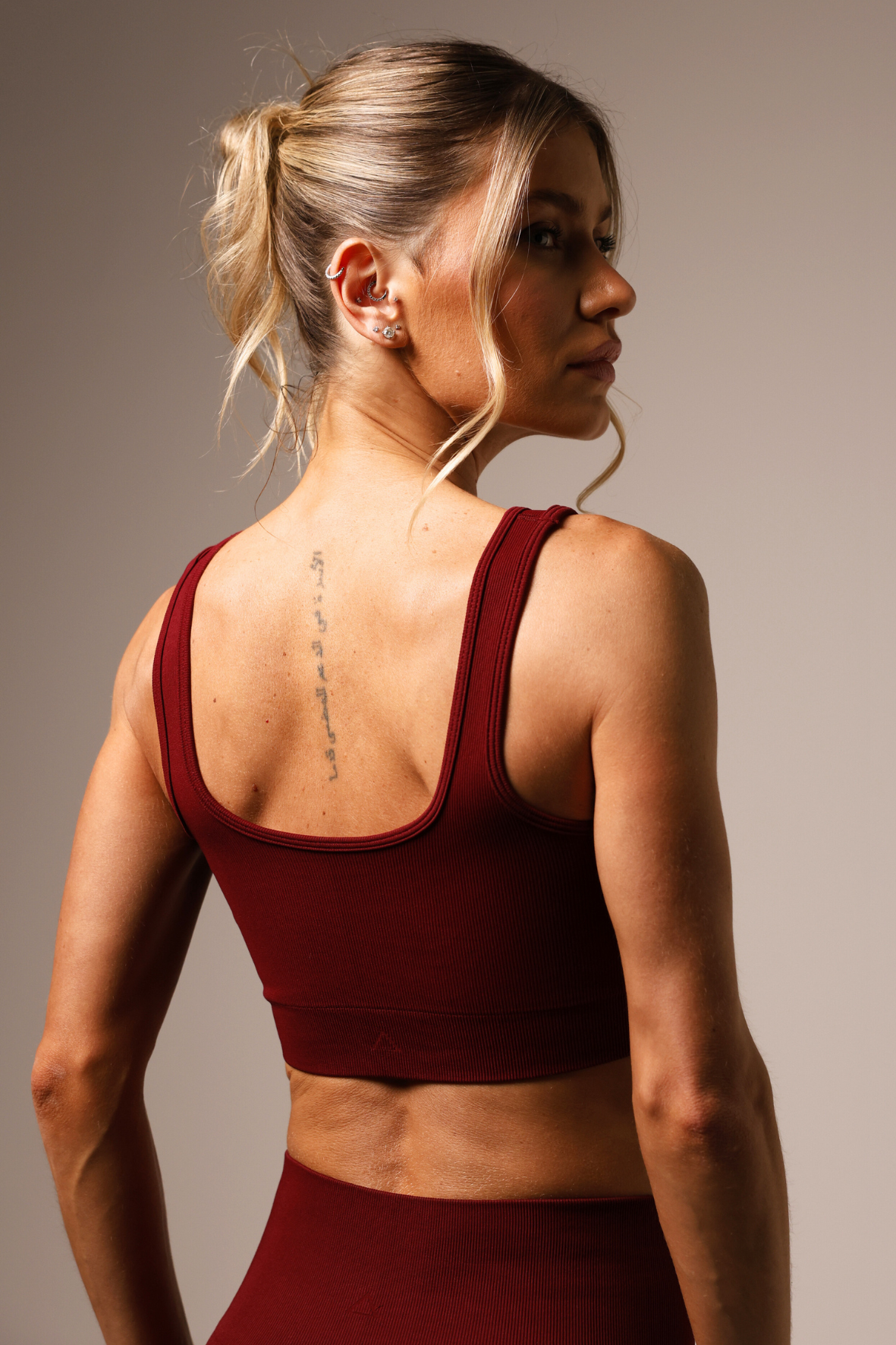 Top Outsider Seamless Jambo