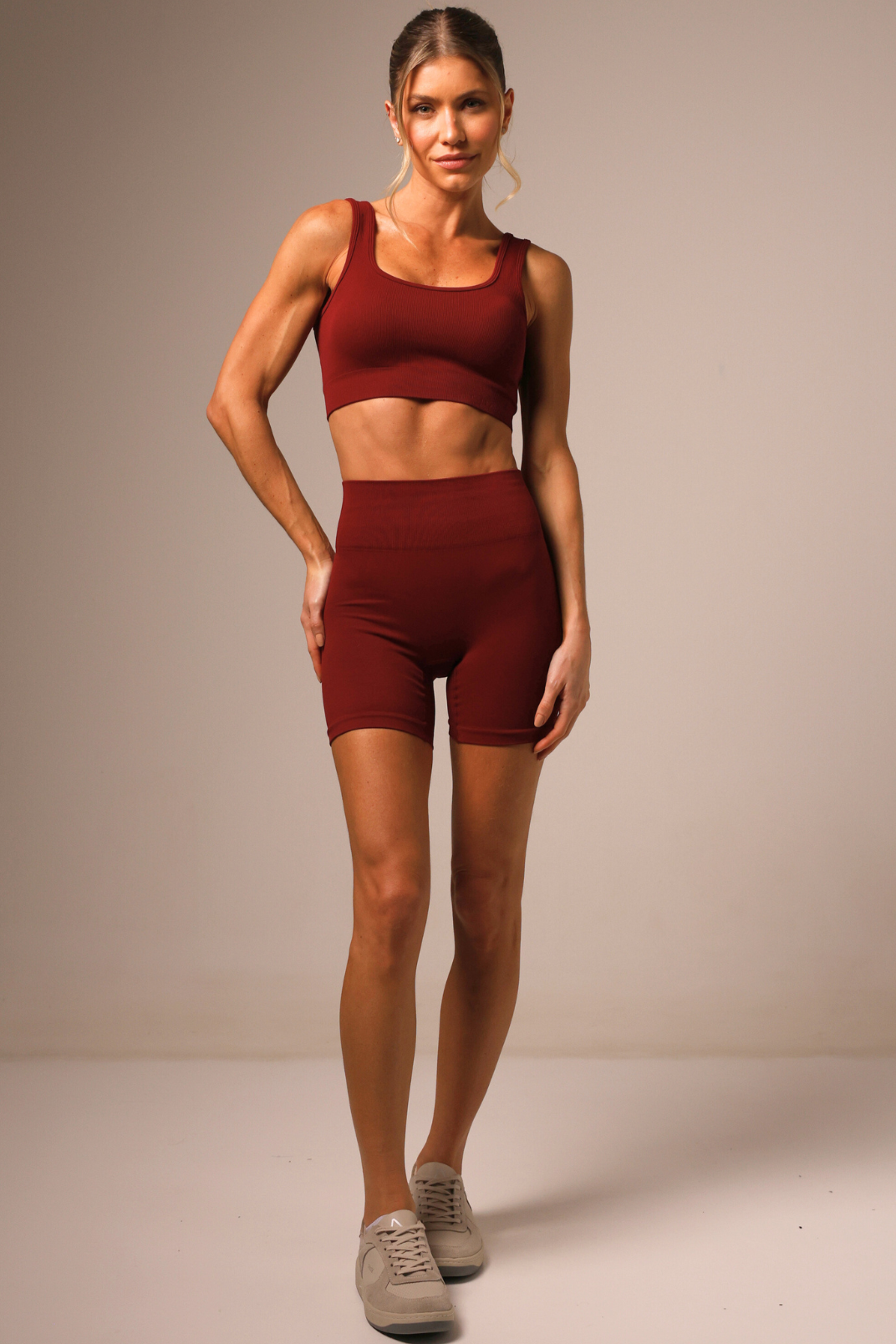 Top Outsider Seamless Jambo
