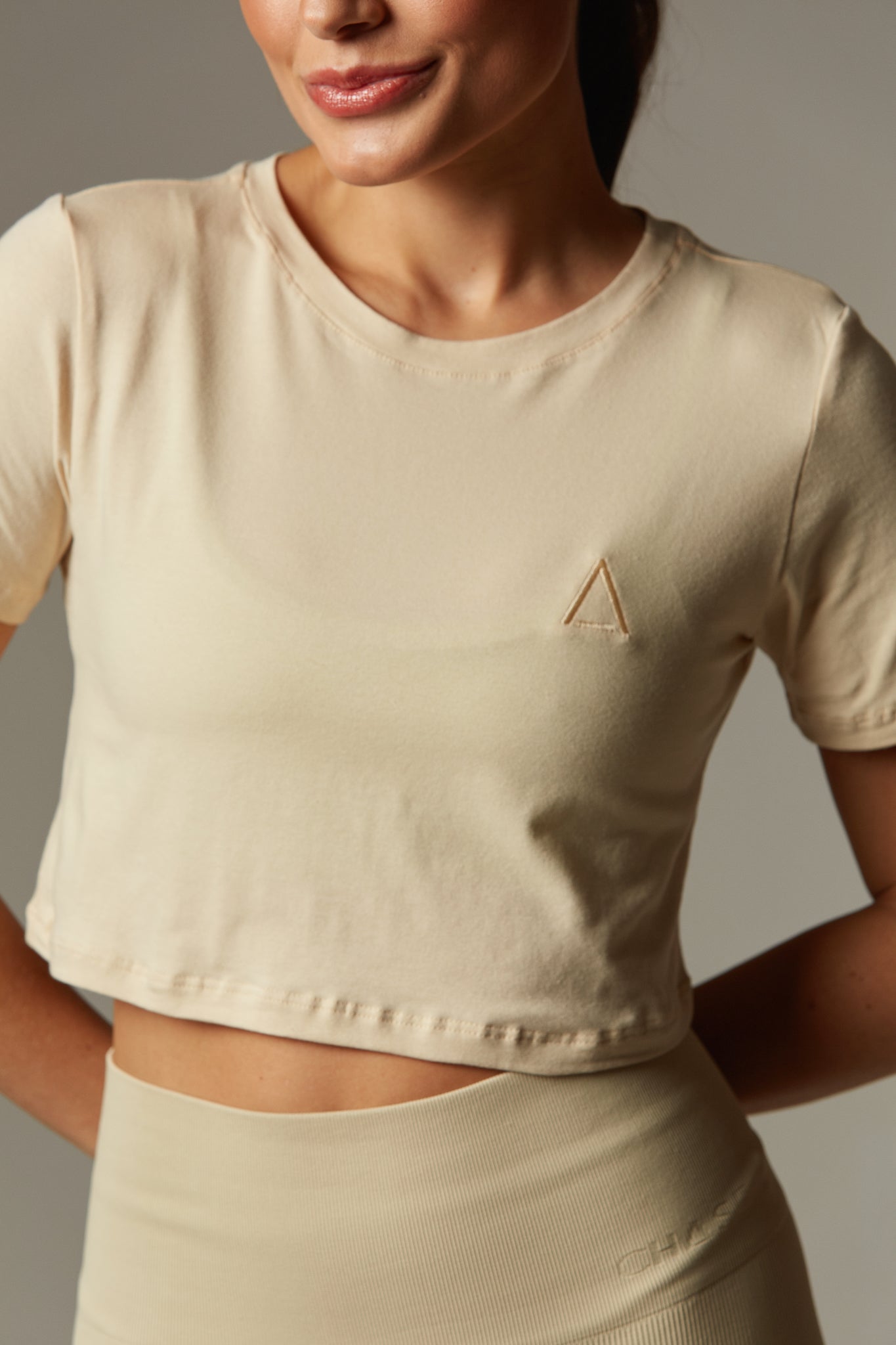 Cropped Essential Nude