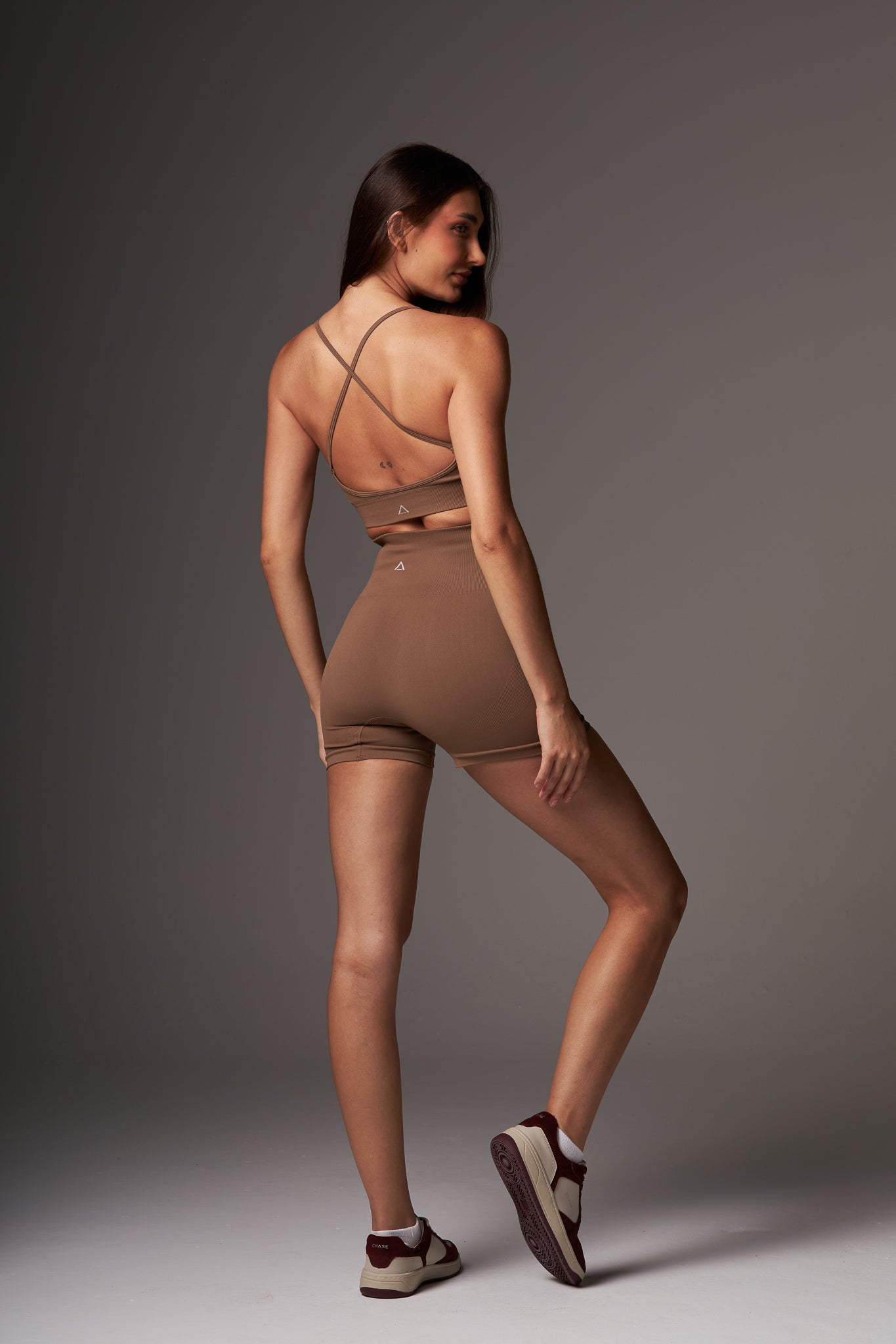 Short Pure Seamless Brown