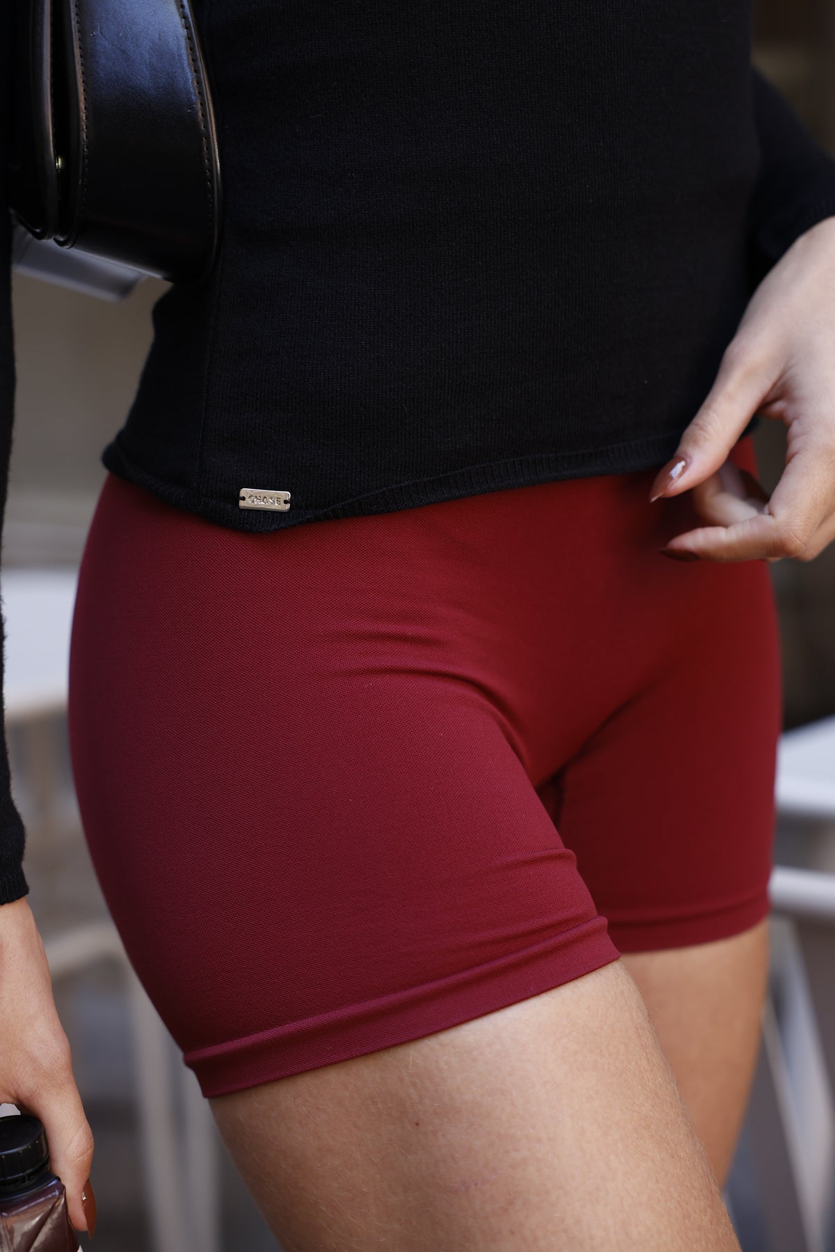 Short Outsider Seamless Tibetan Red