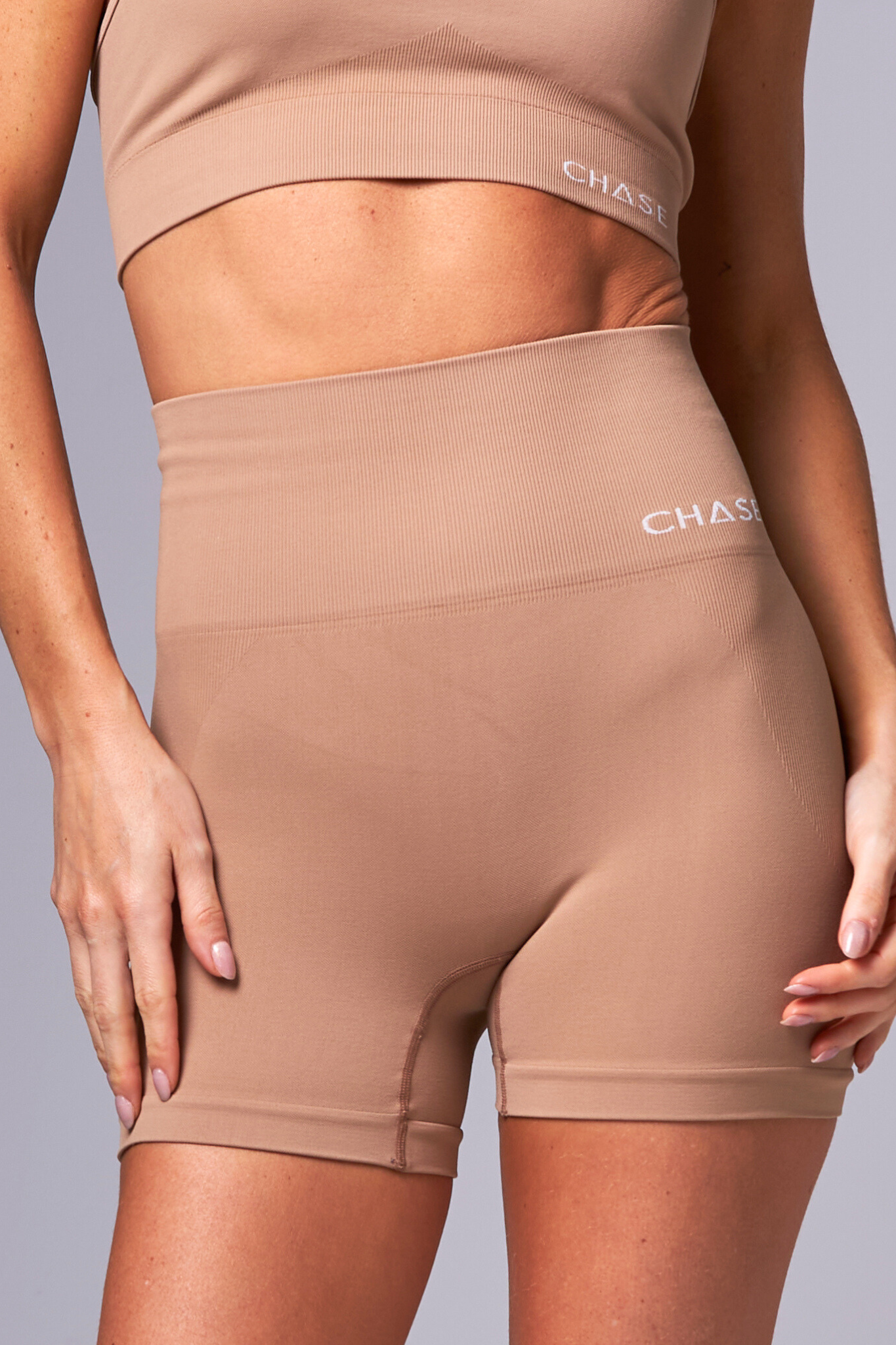 Short Pure Seamless Amphora