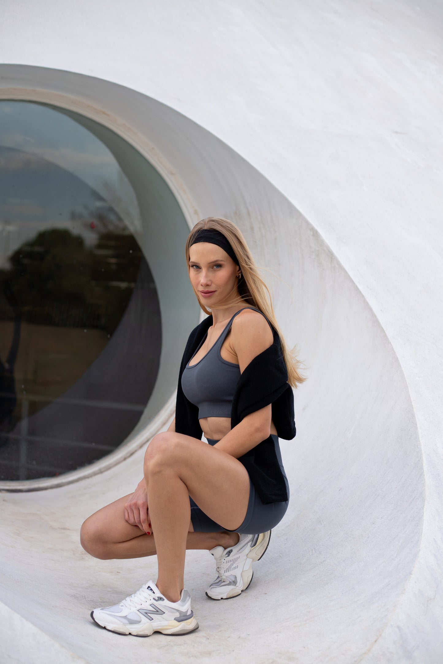 Short Outsider Seamless Rhodium