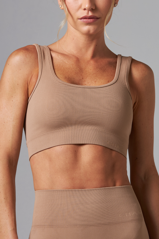Top Outsider Seamless Amphora