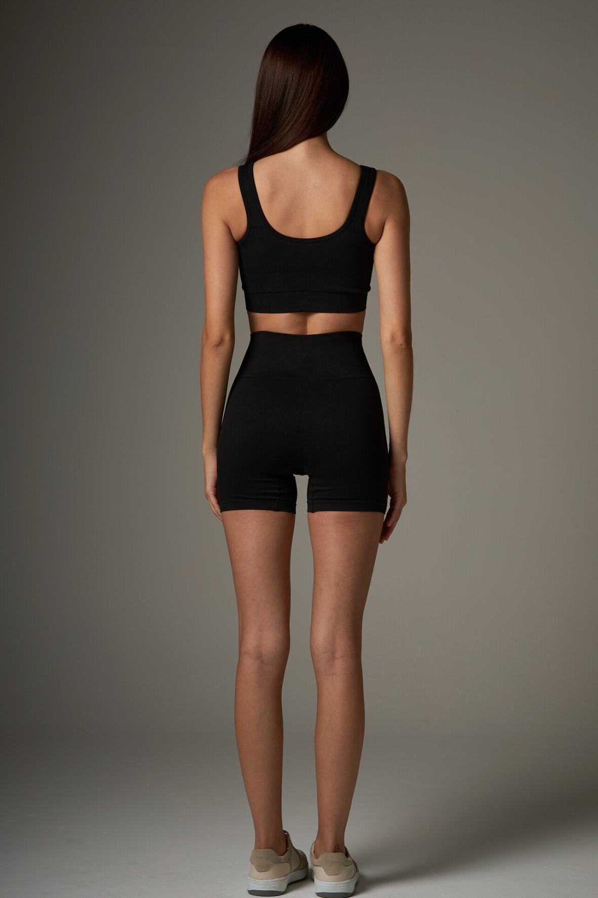 Short Outsider Seamless Black