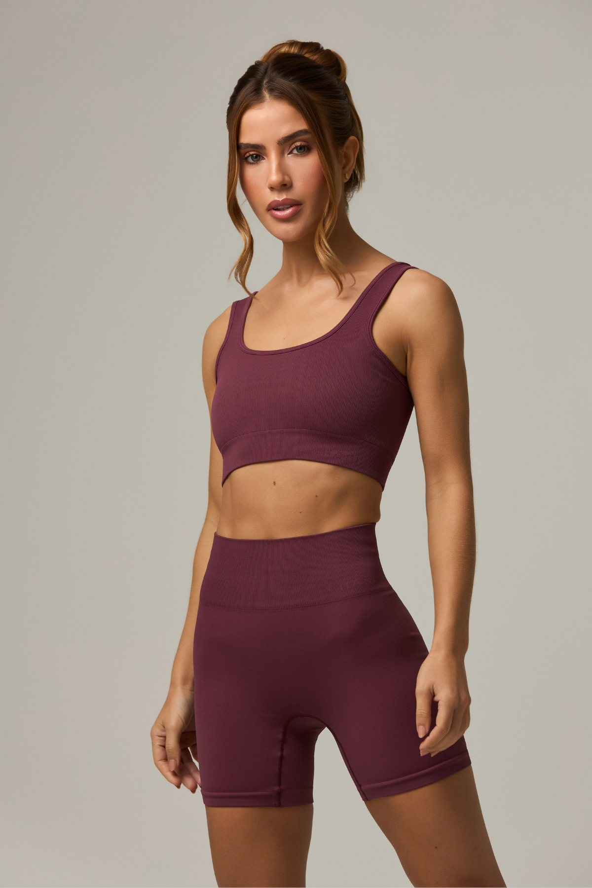 Short Outsider Seamless Burgundy - Limited Collection